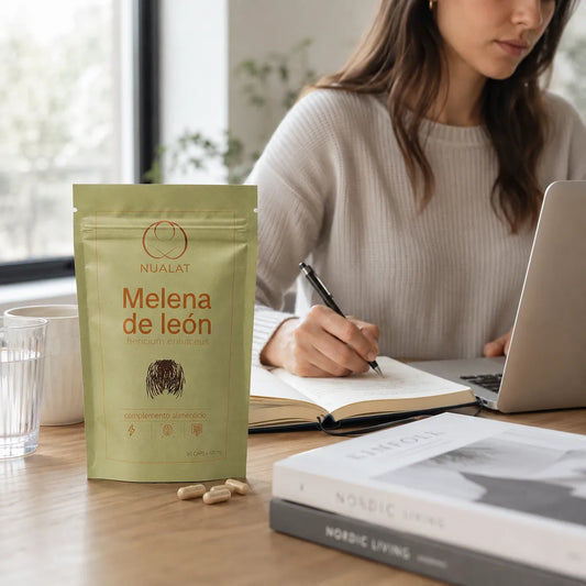 Pouch de Melena de León NUALAT junto a una rutina diaria de estudio y concentración